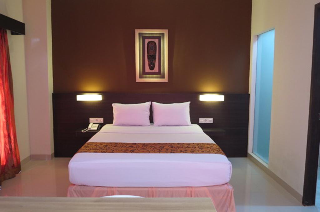 The Waigo Hotel Sorong Exterior foto
