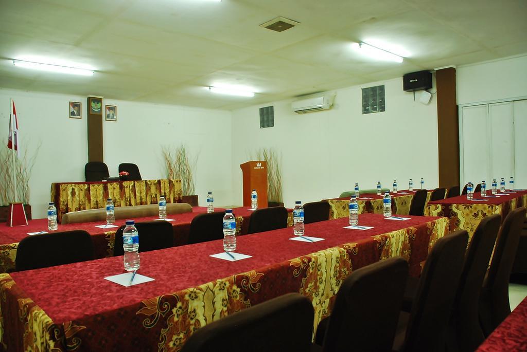 The Waigo Hotel Sorong Exterior foto