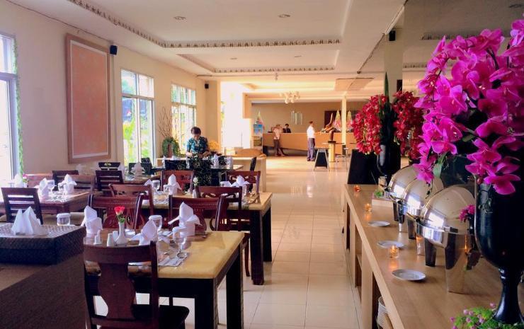The Waigo Hotel Sorong Exterior foto