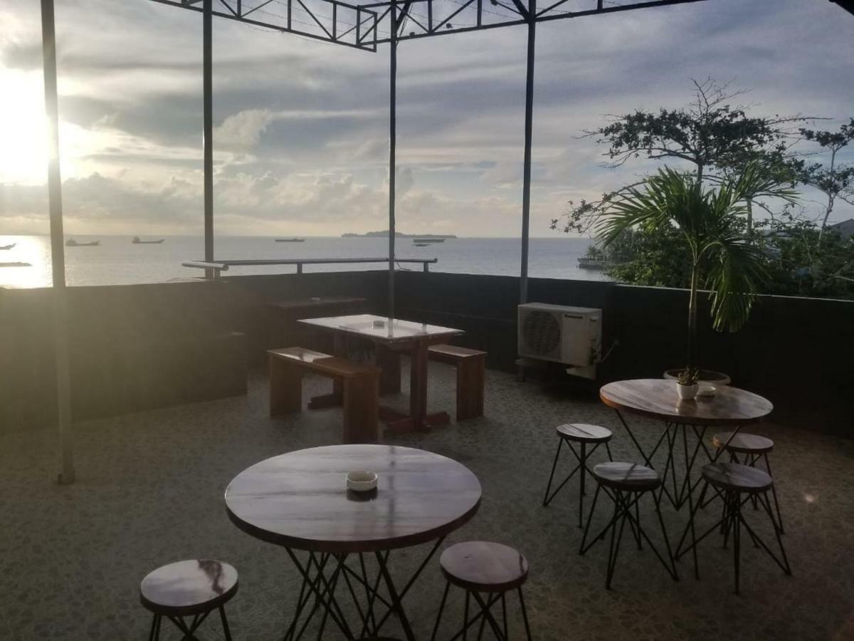 The Waigo Hotel Sorong Exterior foto