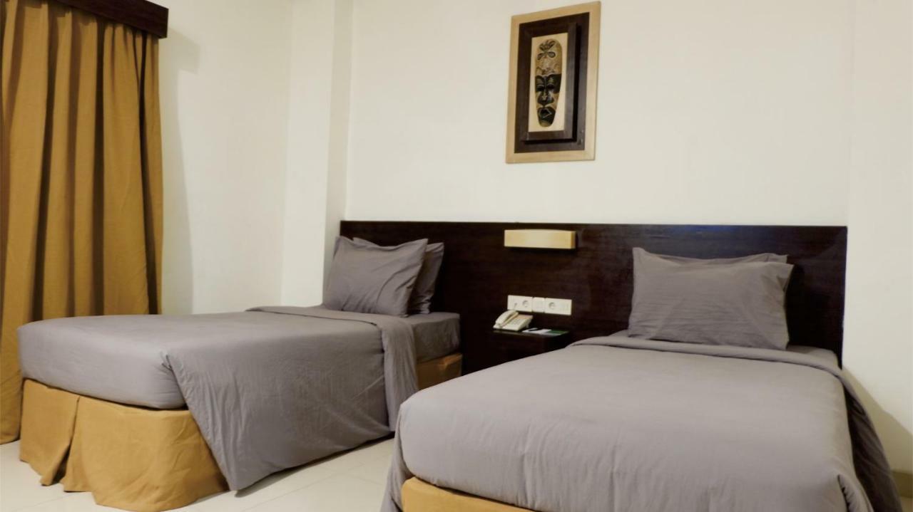 The Waigo Hotel Sorong Exterior foto